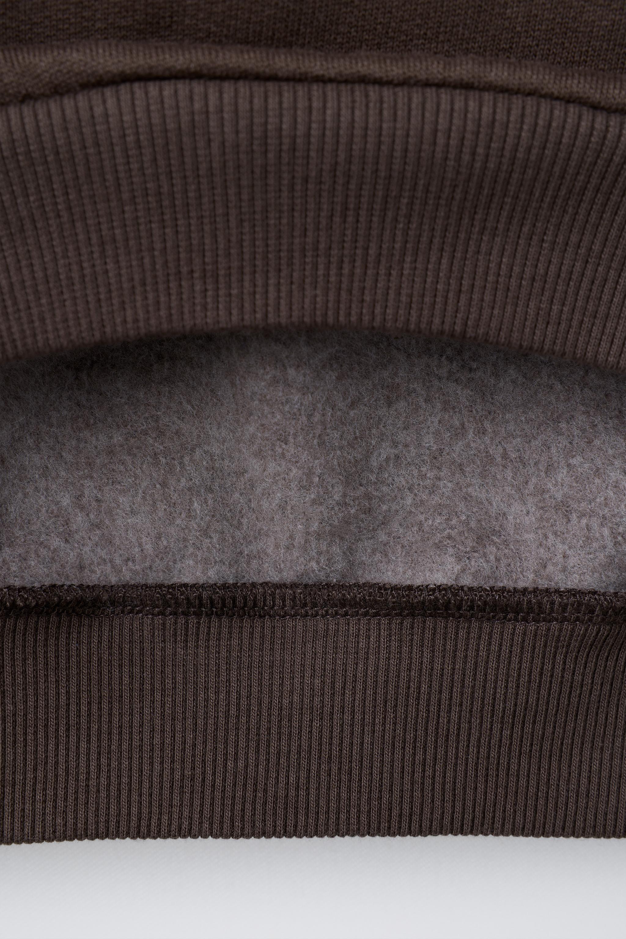 ENSEMBLE DE JOGGING AVEC SWEAT ET PANTALON IMPRIMÉS